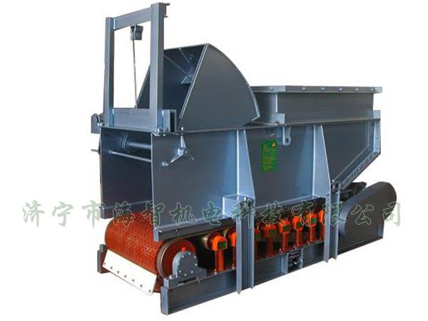 用手動、電動、液動或氣動驅(qū)動齒輪帶動弧型齒條來開啟或關(guān)閉扇型閘門